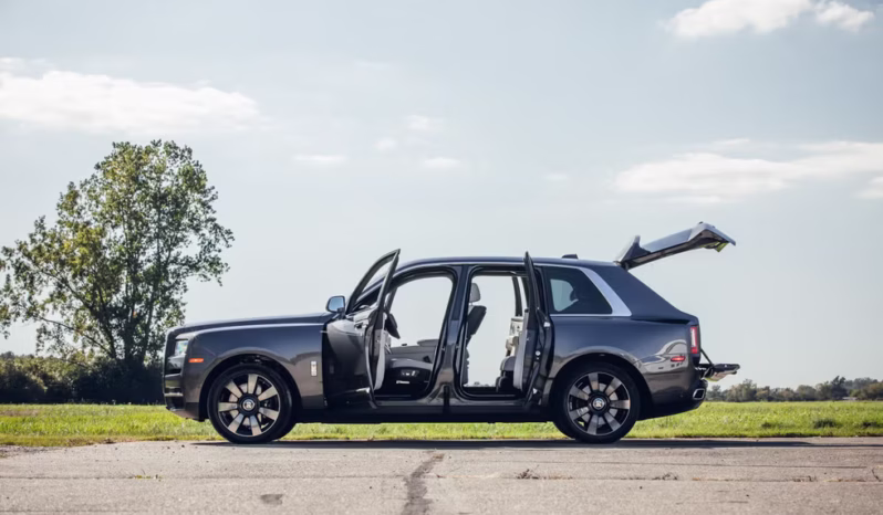 
								Rolls Royce Culinary Black Badge full									