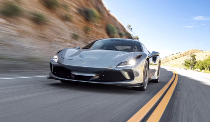 
								Ferrari F8 Tributo full									