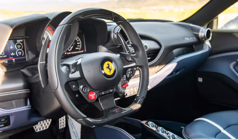 
								Ferrari F8 Tributo full									