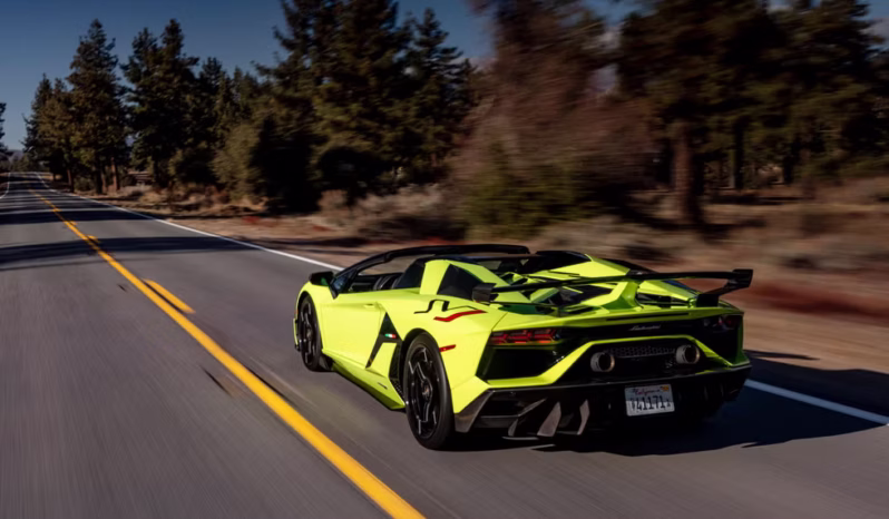 
								Lamborghini Aventador SVJ full									