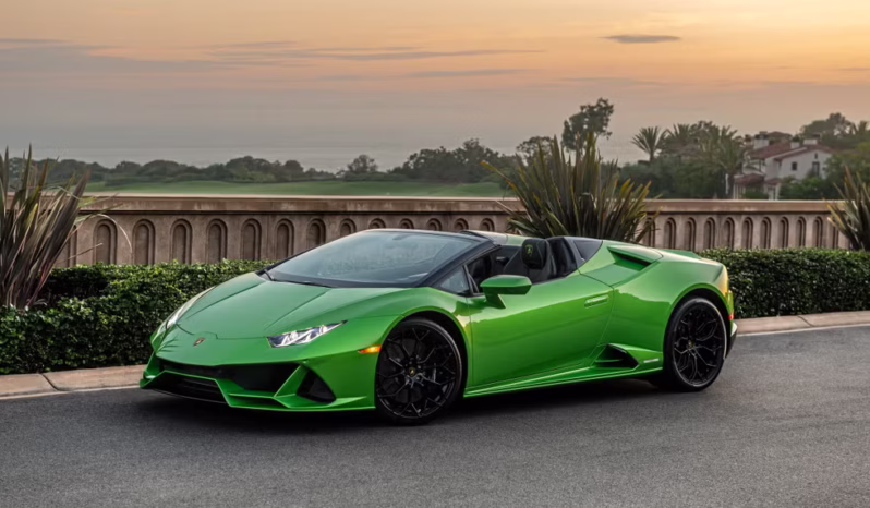 
								Lamborghini Huracan Evo Spyder full									