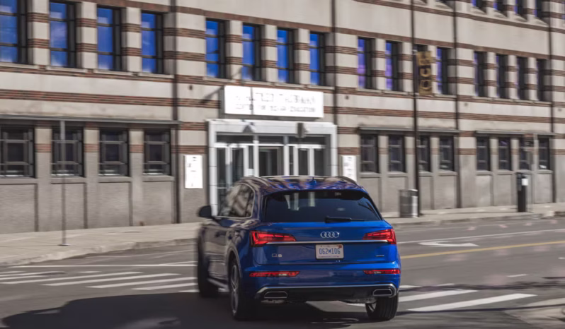 
								Audi Q5 full									