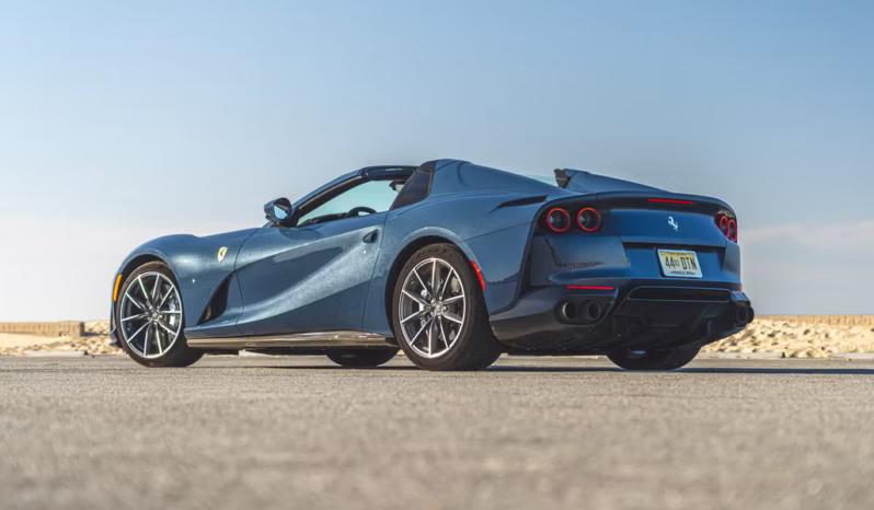 
								Ferrari 812 GTS full									