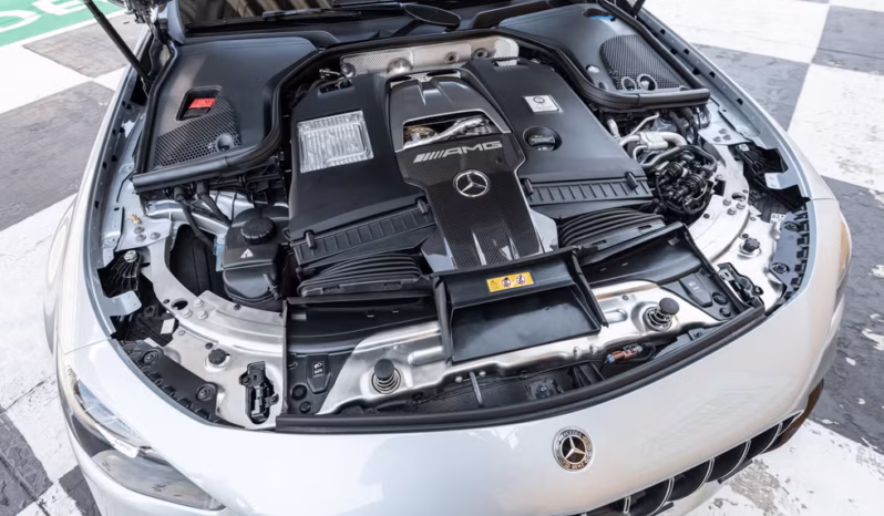 
								Mercedes Benz E63 AMG full									