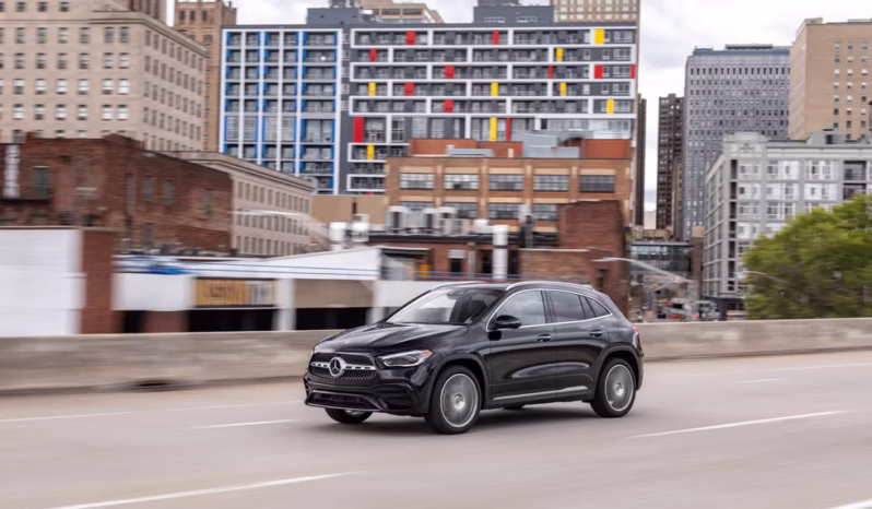 
								Mercedes Benz GLA250 full									