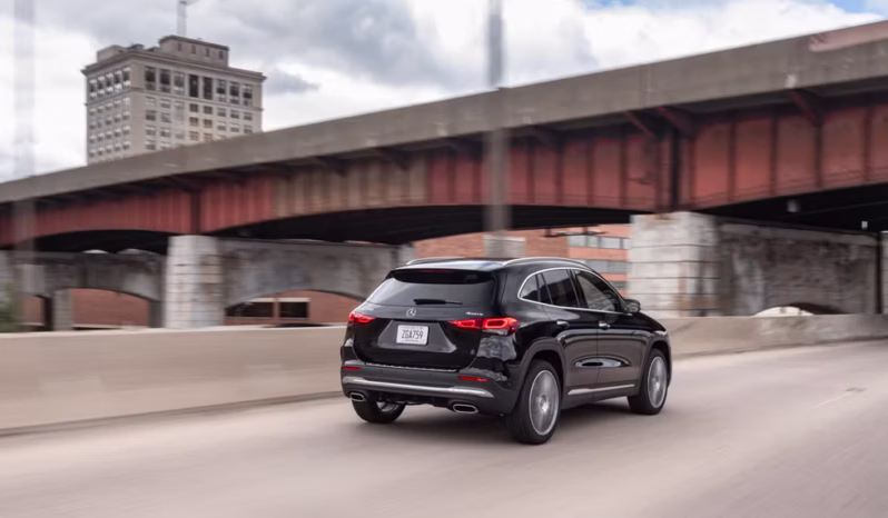 
								Mercedes Benz GLA250 full									