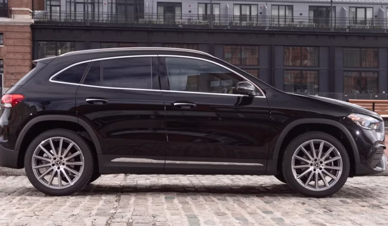 
								Mercedes Benz GLA250 full									