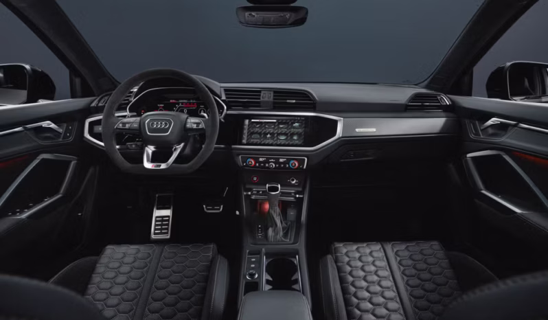 
								Audi RS Q3 full									