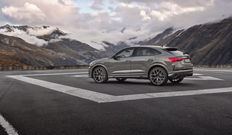 
								Audi RS Q3 full									