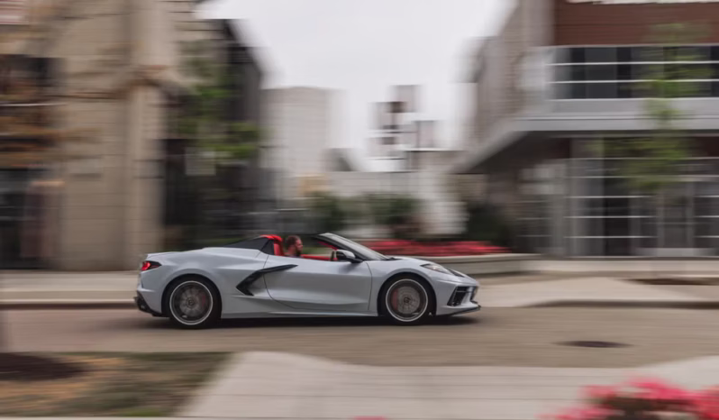 
								Chevrolet Corvette C8 Stingray full									