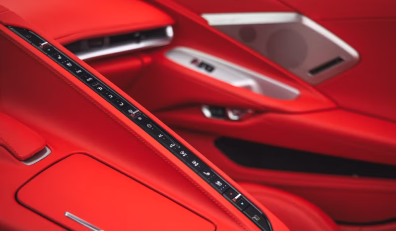 
								Chevrolet Corvette C8 Stingray full									