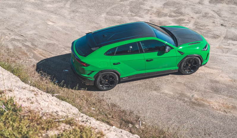
								Lamborghini Urus full									