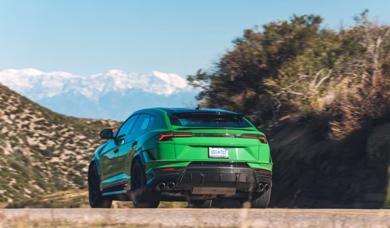 
								Lamborghini Urus full									