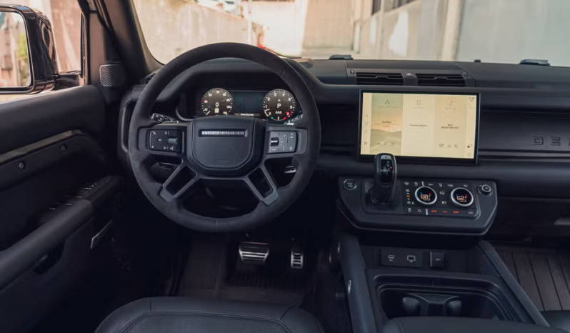 
								Land Rover Defender V6 full									