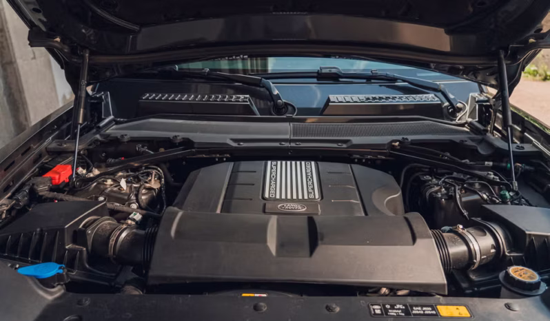 
								Land Rover Defender V8 full									
