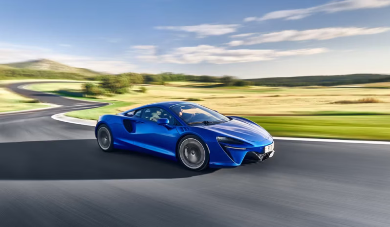 
								Mclaren Artura full									