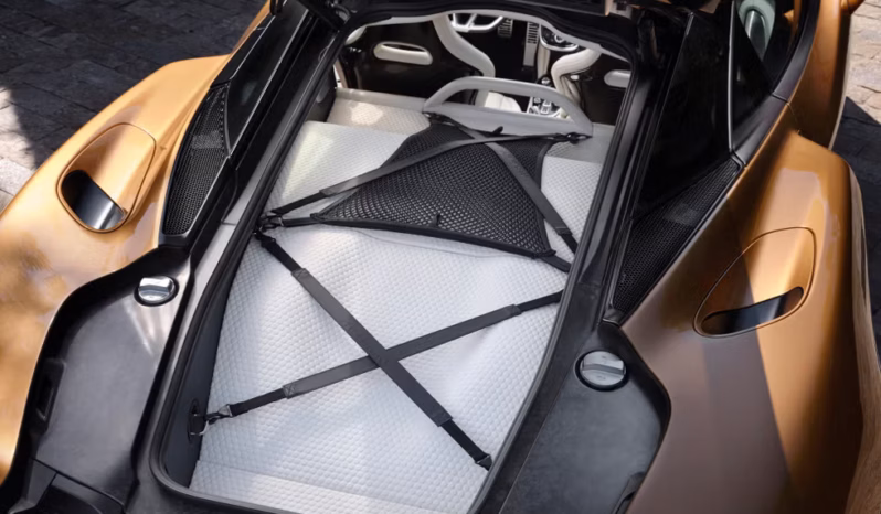 
								Mclaren GT full									