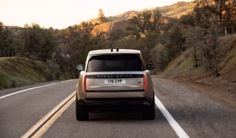 
								Land Rover Range Rover Vogue full									