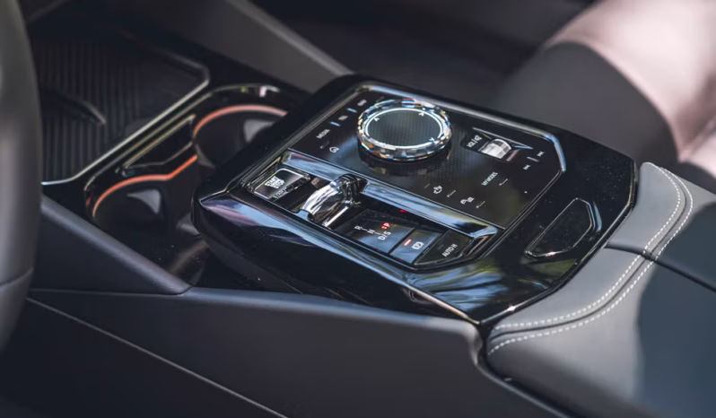 
								BMW 520i full									