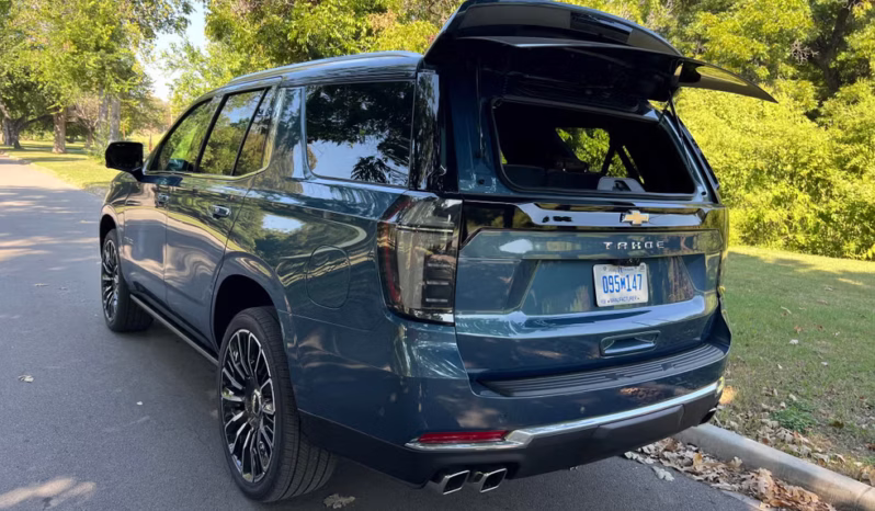
								Chevrolet Tahoe full									