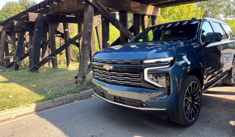 
								Chevrolet Tahoe full									