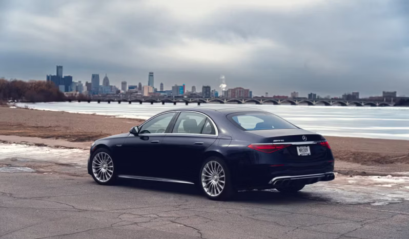 
								Mercedes Benz S63 AMG full									