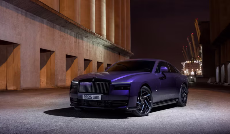 
								Rolls Royce Spectre full									