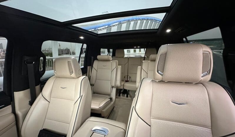 
								Cadillac Escalade ESV 2022 full									
