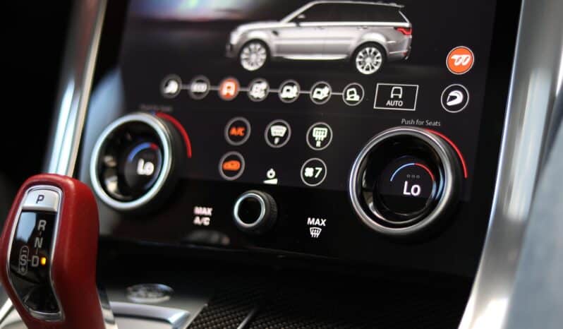 
								Land Rover Range Rover SVR 2022 full									