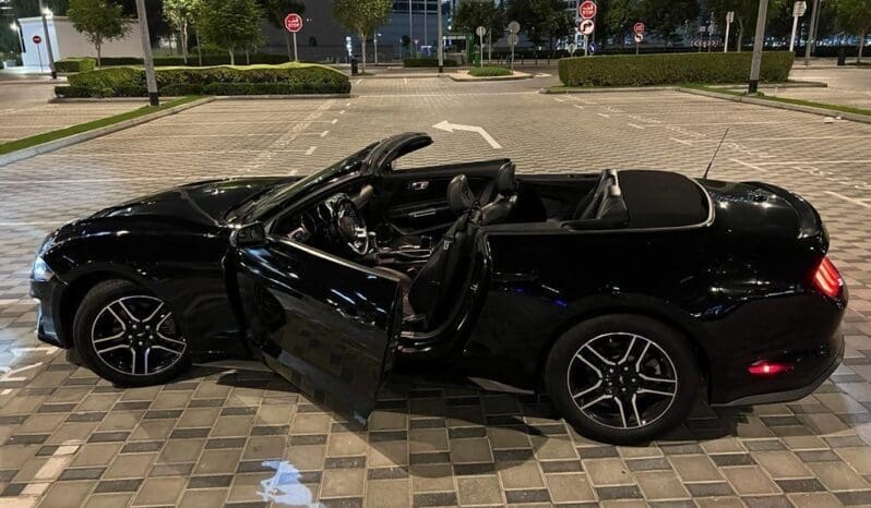 
								Ford Mustang EcoBoost Convertible 2021 full									