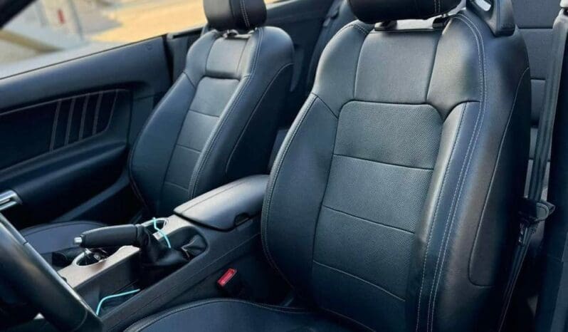 
								Ford Mustang Convertible GT 2023 full									