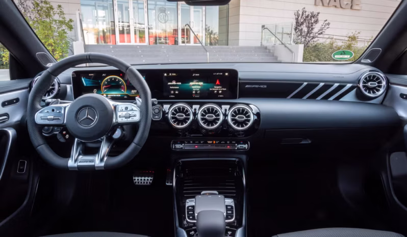 
								Mercedes Benz CLA45 AMG full									