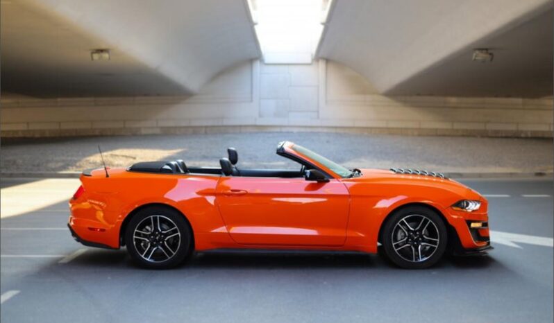 
								Ford Mustang Convertible 2021 full									