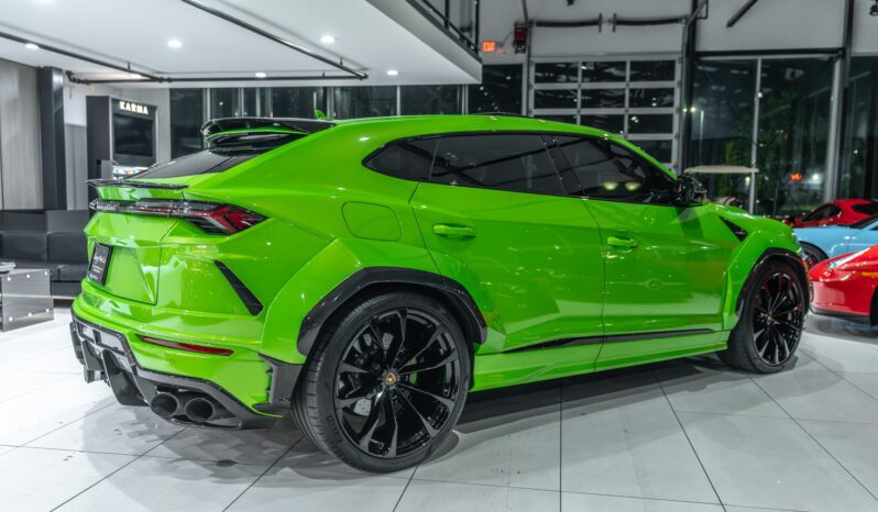 
								Lamborghini URUS 2022 full									