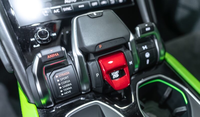 
								Lamborghini URUS 2022 full									